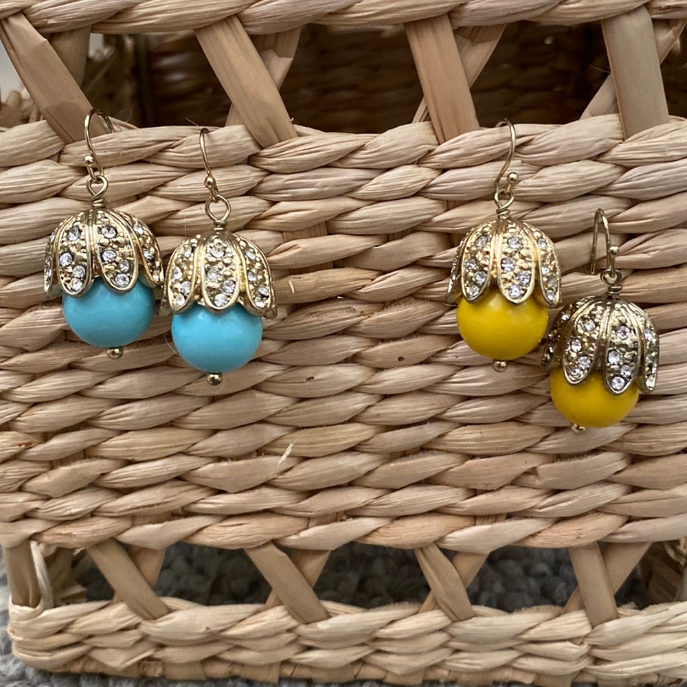 2 set of new dangle earrings - Picture 2 of 9